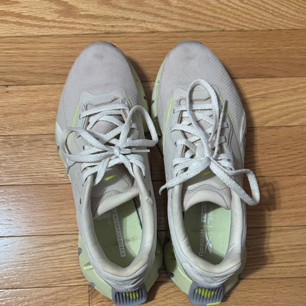 Reebok Light Beige Running Shoes